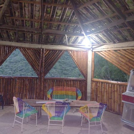 Sapiens House Oasis Guest House Yumbo Екстериор снимка