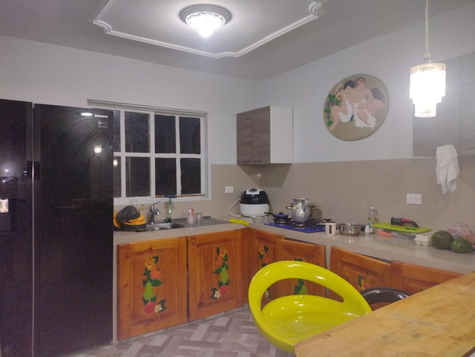 Sapiens House Oasis Guest House Yumbo Екстериор снимка